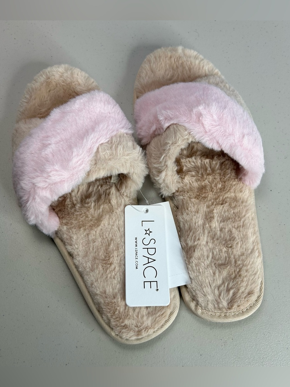 L*SPACE Cloud Slippers Womens Size M/L Pink Fleece Faux Fur Slide Cozy Indoor